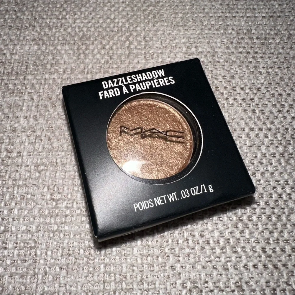 MAC Dazzleshadow Eyeshadow - Dazzle Style